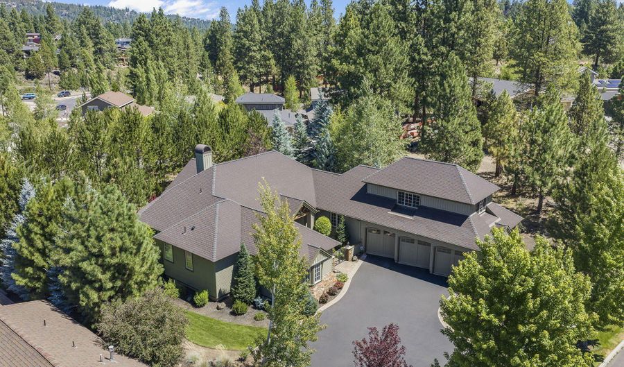 152 NW Champanelle Way, Bend, OR 97703 - 3 Beds, 4 Bath