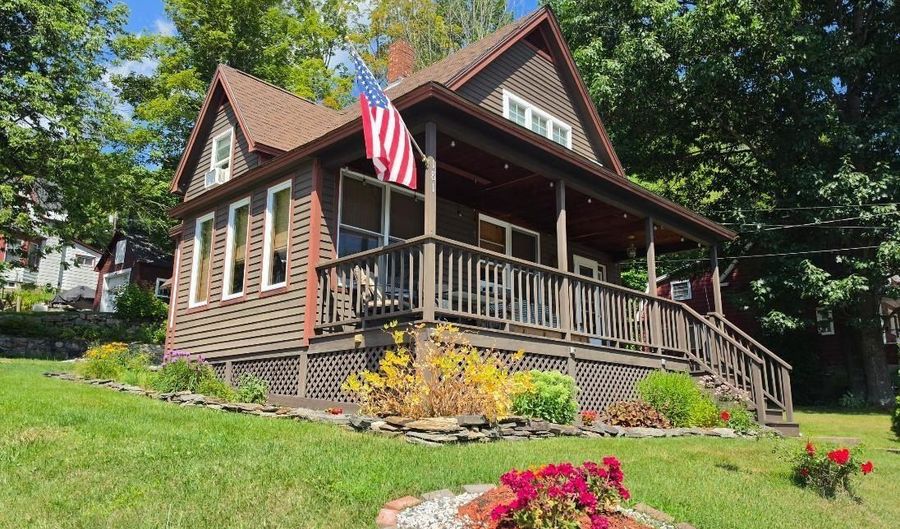 181 Denmark St, Berlin, NH 03570 - 2 Beds, 2 Bath