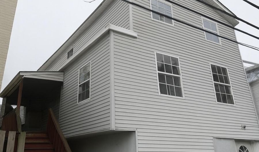 130 N Tennessee Ave Ave, Atlantic City, NJ 08401 - 6 Beds, 3 Bath