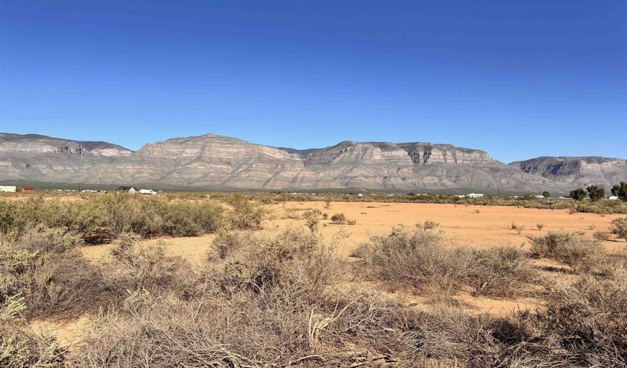 Lot 4 La Sala Del Centro Tierra Encantada Lot 4, Alamogordo, NM 88310 - 0 Beds, 0 Bath