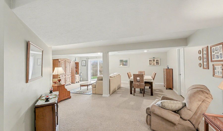 2421 Hickorywood Ct, Alexandria, KY 41001 - 3 Beds, 2 Bath