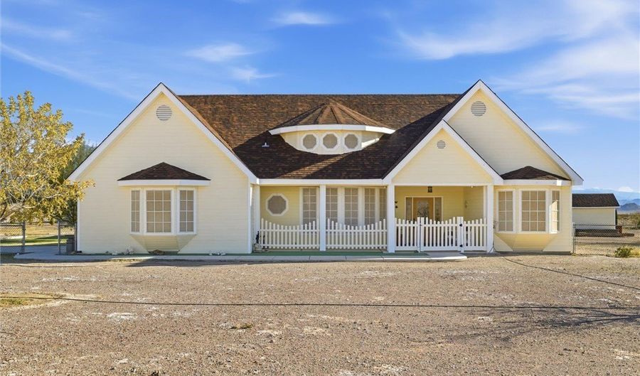3599 E Poplar Ave, Amargosa Valley, NV 89020 - 3 Beds, 2 Bath