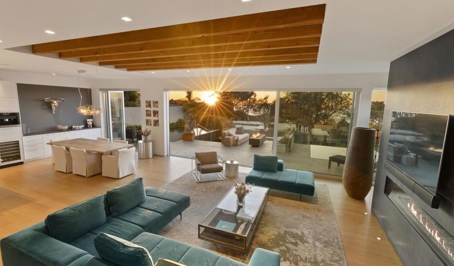 13675 Pine Needles Dr, Del Mar, CA 92014 - 5 Beds, 5 Bath