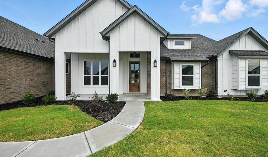 1106 Silver Sage Trl, Weatherford, TX 76085 - 4 Beds, 2 Bath