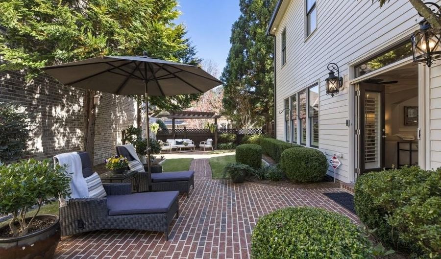 615 Society St, Alpharetta, GA 30022 - 4 Beds, 4 Bath