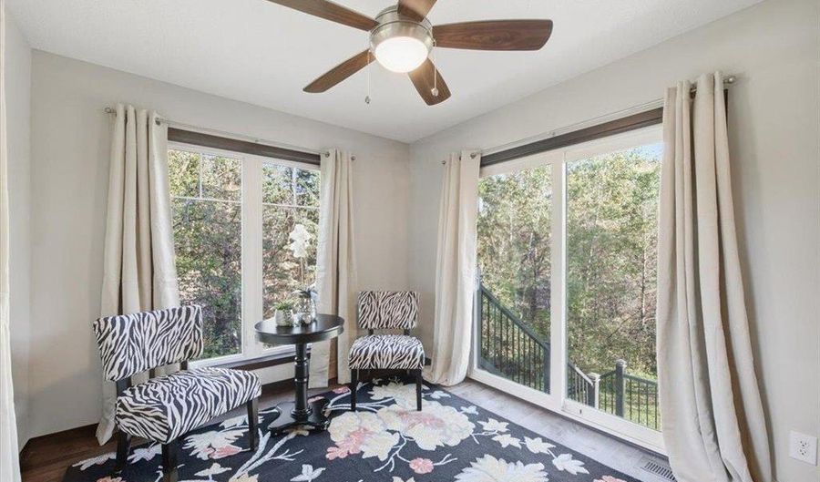 13715 Grafton Ct, Apple Valley, MN 55124 - 6 Beds, 4 Bath