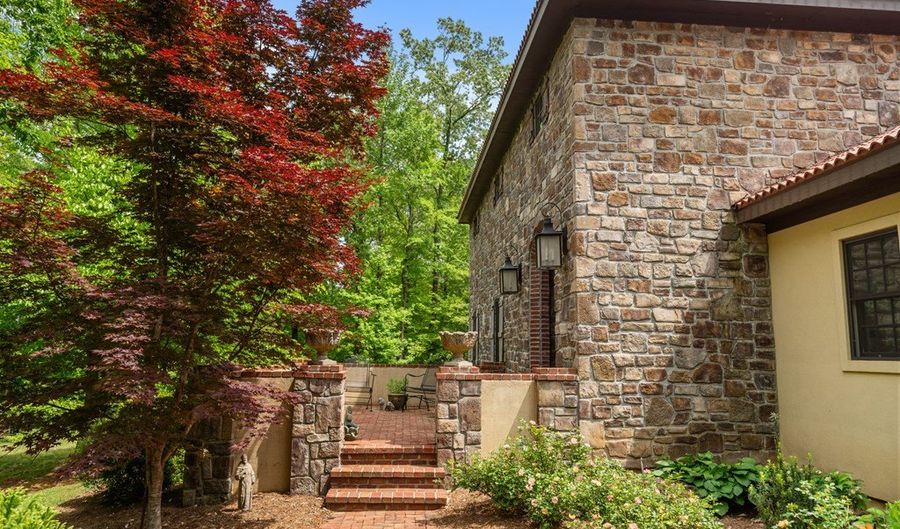 83 CR 164, Banner, MS 38913 - 4 Beds, 5 Bath