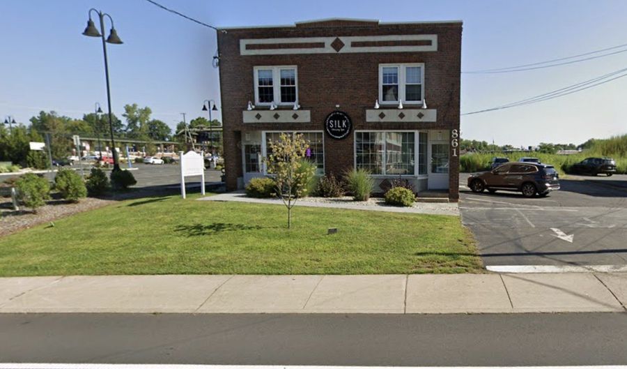 861 Farmington Ave 2nd Floor, Berlin, CT 06037 - 2 Beds, 1 Bath