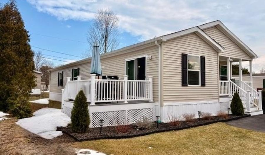16 Valiant Dr, Coventry, RI 02816 - 2 Beds, 2 Bath
