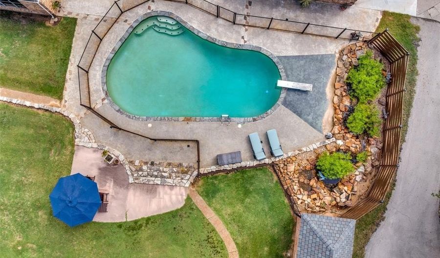 262 Private Road 1494, Alvord, TX 76225 - 3 Beds, 4 Bath