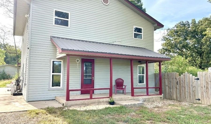 690 Autumnwood Rd, Ash Flat, AR 72513 - 4 Beds, 2 Bath
