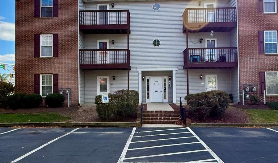 101 N CAROLINE Pl, Dover, DE 19904 - 2 Beds, 2 Bath