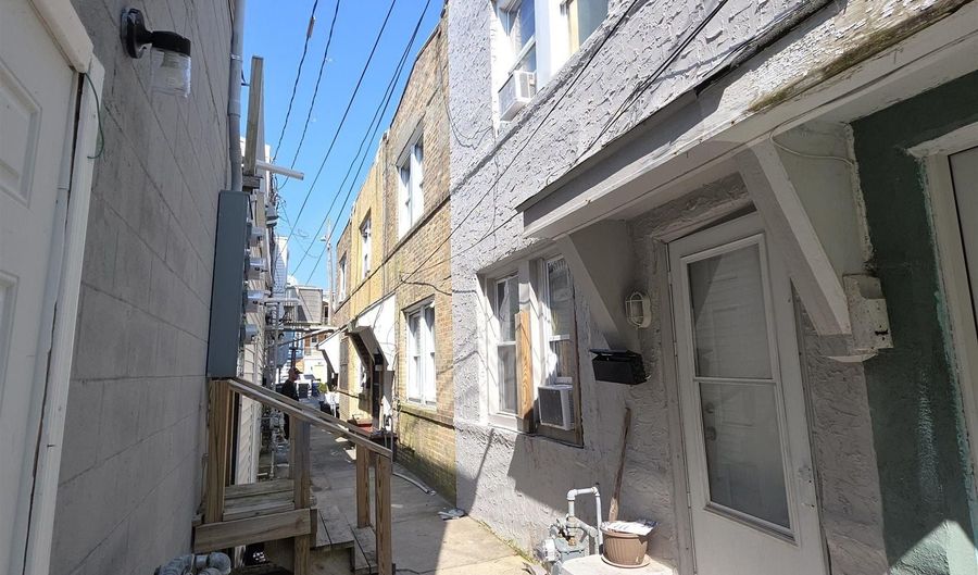 8 Texas Ct, Atlantic City, NJ 08401 - 3 Beds, 1 Bath
