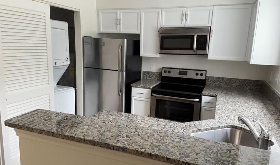 2602- E S ARLINGTON MILL Dr, Arlington, VA 22206 - 2 Beds, 1 Bath