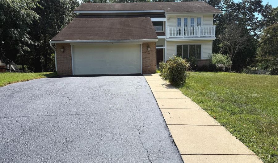 7811 WENDY RIDGE Ln, Annandale, VA 22003 - 5 Beds, 5 Bath