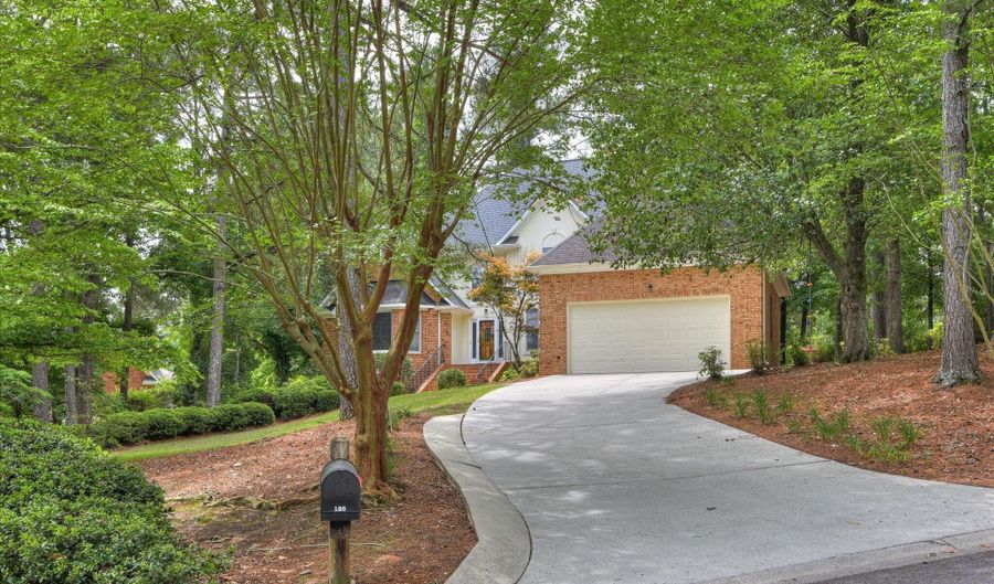 126 Dewberry Ln, Aiken, SC 29803 - 5 Beds, 4 Bath