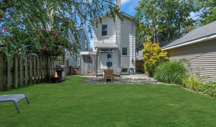 704 E St, Belmar, NJ 07719 - 3 Beds, 1 Bath