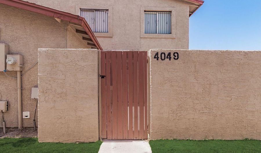 4049 W WONDERVIEW Rd, Phoenix, AZ 85019 - 2 Beds, 2 Bath