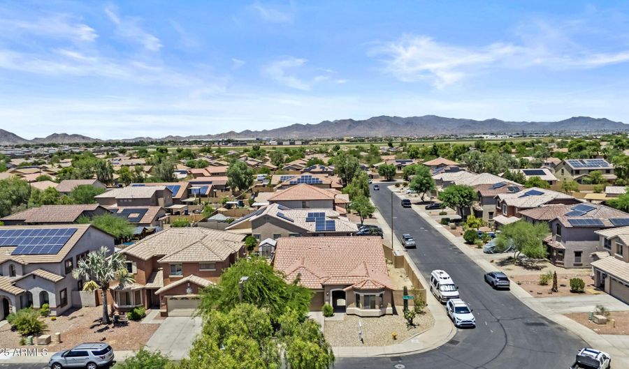 24924 W JESSICA Ln, Buckeye, AZ 85326 - 3 Beds, 2 Bath
