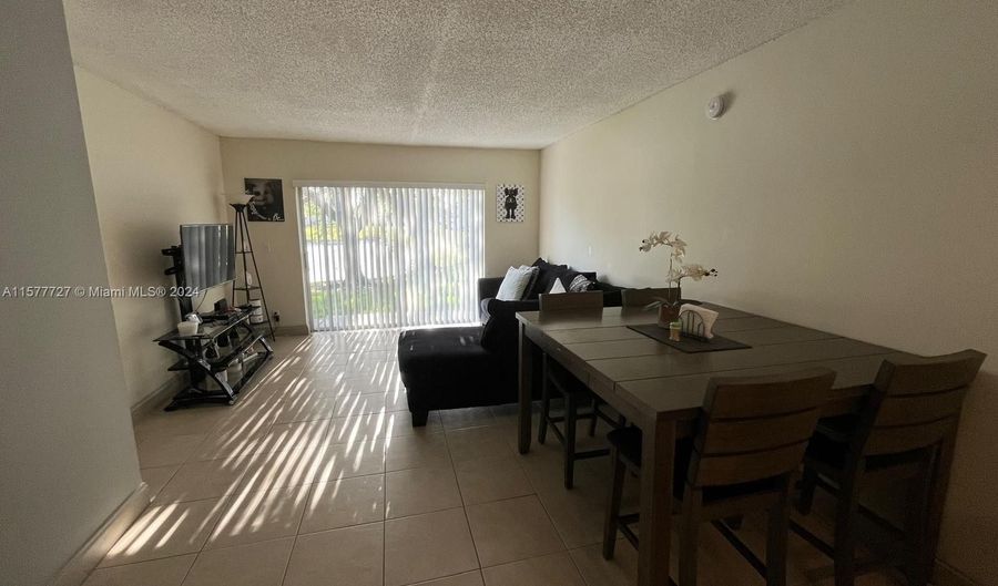 924 Twin Lakes Dr 8-G, Coral Springs, FL 33071 - 2 Beds, 2 Bath