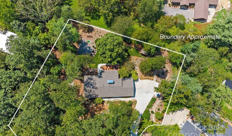 13 Kent Pl, Asheville, NC 28804 - 4 Beds, 2 Bath
