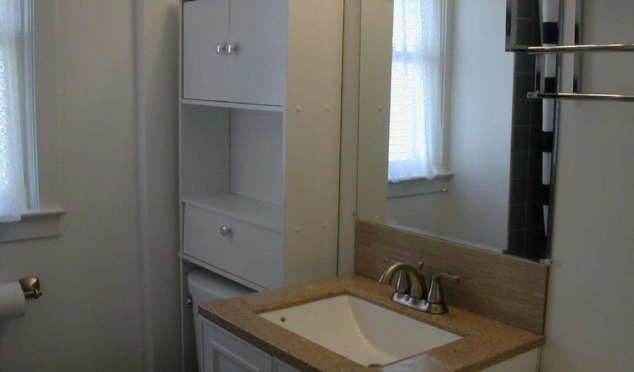 112 E Davis Ave, Ann Arbor, MI 48104 - 3 Beds, 1 Bath