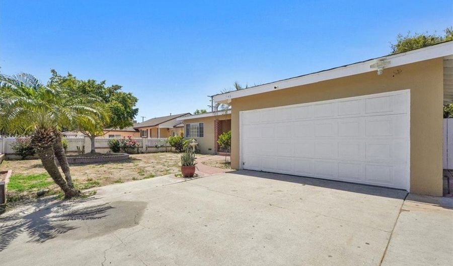 9451 Canterbury Ave, Arleta, CA 91331 - 3 Beds, 2 Bath