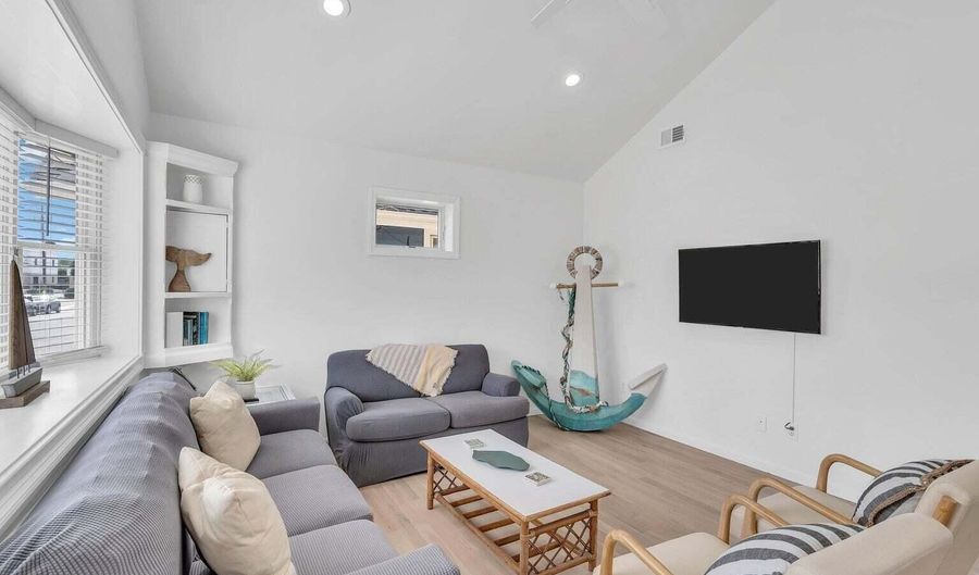 638 A Redmond Ave, Belmar, NJ 07719 - 2 Beds, 2 Bath