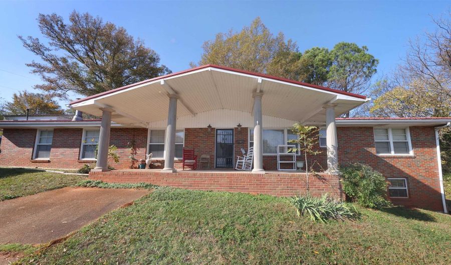 700 S MARSHALL St, Anniston, AL 36201 - 3 Beds, 1 Bath