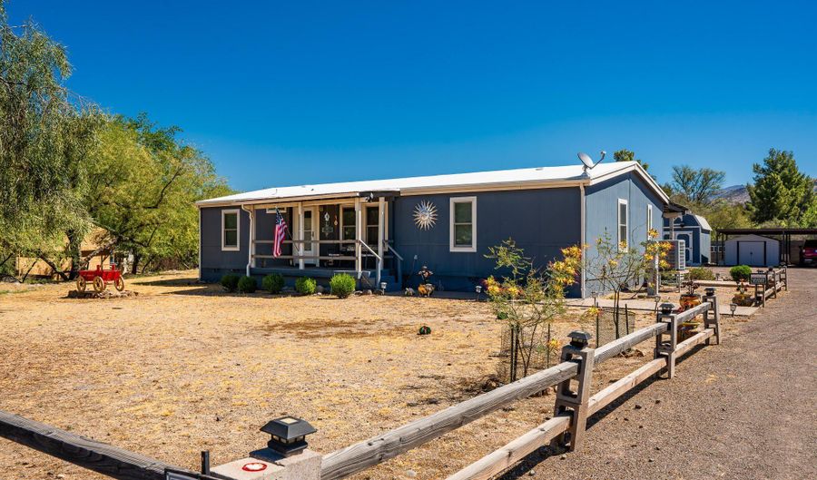 33701 S PARK Ln, Black Canyon City, AZ 85324 - 3 Beds, 2 Bath