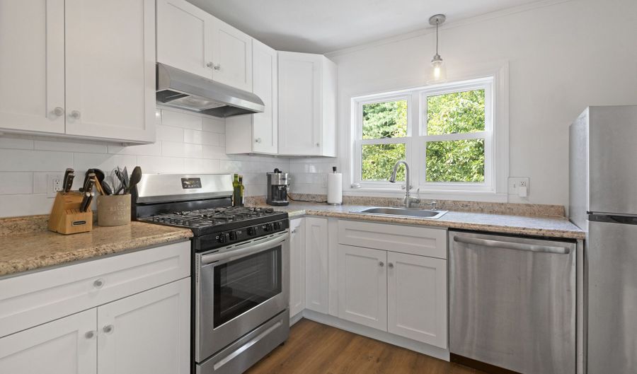 51 Indian Neck Ave, Branford, CT 06405 - 2 Beds, 2 Bath