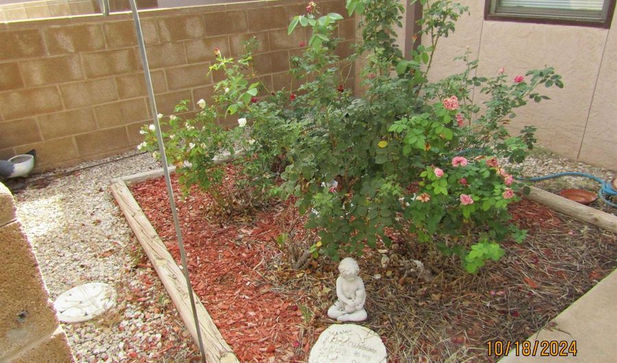 1917 Villa Dr, Artesia, NM 88210 - 2 Beds, 2 Bath