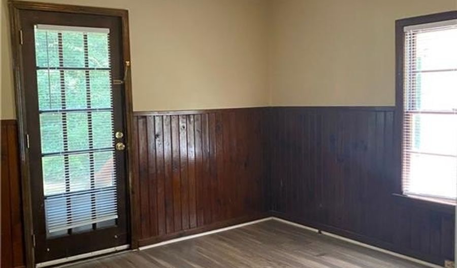133 Virginia Ave, Athens, GA 30601 - 2 Beds, 1 Bath