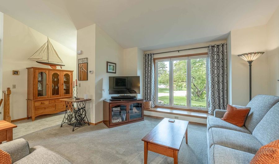7549 W Village Crest Dr, Madison, WI 53719 - 4 Beds, 2 Bath