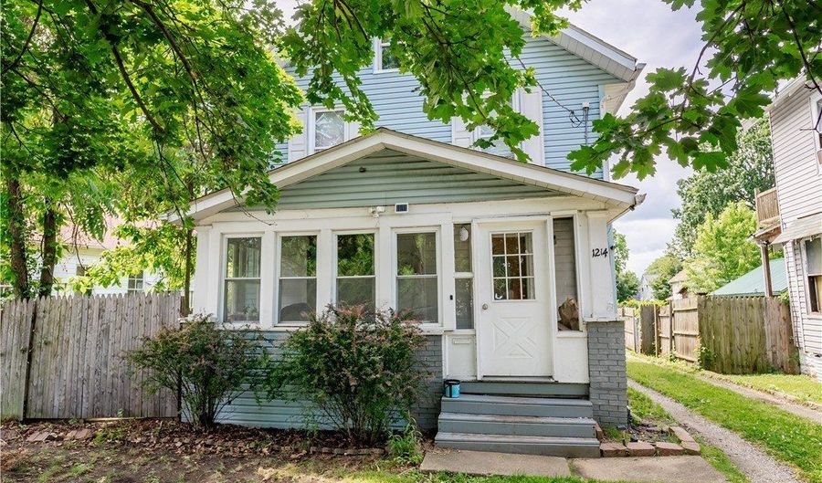 1214 W Wilbeth Rd, Akron, OH 44314 - 4 Beds, 1 Bath