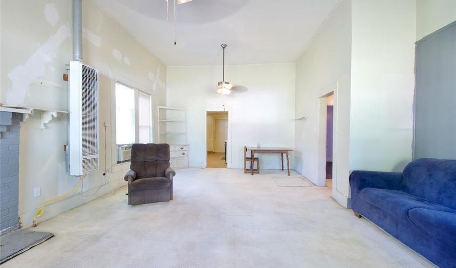 204 N 9th Ave, Teague, TX 75860 - 4 Beds, 2 Bath