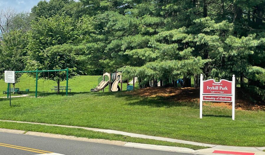 162 Ivy Hill Dr, Aberdeen, NJ 07747 - 3 Beds, 3 Bath