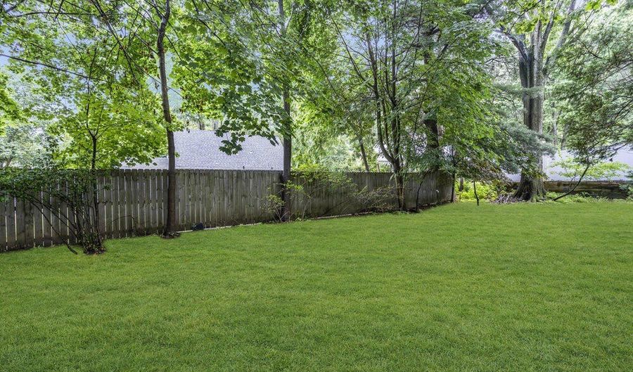 9 Jubilee Cir, Aberdeen, NJ 07747 - 4 Beds, 2 Bath