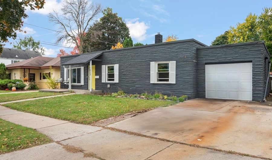 1823 N UNION St, Appleton, WI 54911 - 3 Beds, 1 Bath