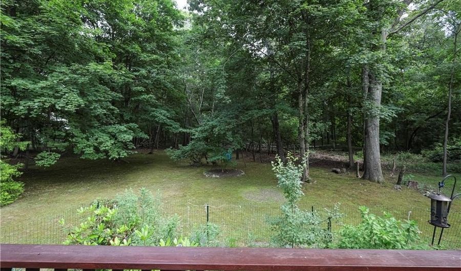 70 Lindley Ave, North Kingstown, RI 02852 - 3 Beds, 3 Bath