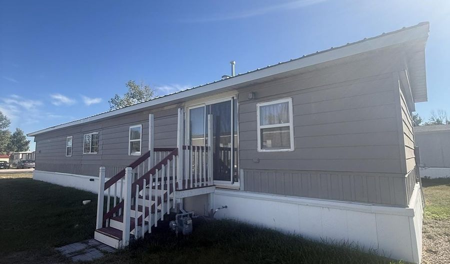 507 DALLAS Rd, Cheyenne, WY 82007 - 2 Beds, 2 Bath
