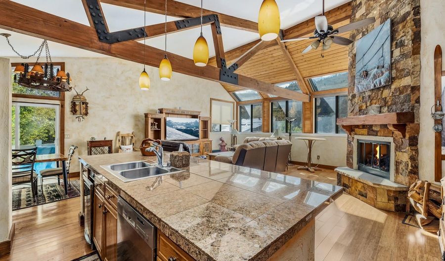 790 Stone Creek Dr 4, Avon, CO 81620 - 3 Beds, 2 Bath