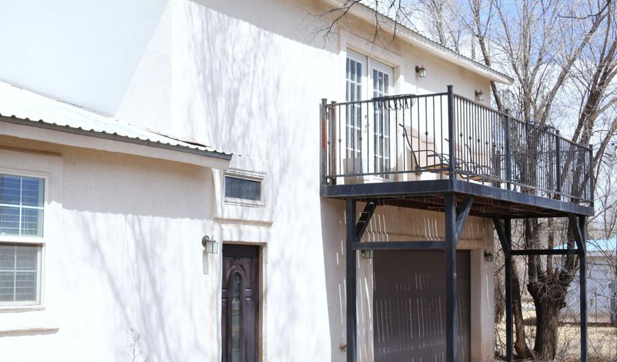 404 408 W 3rd St, Capitan, NM 88316 - 5 Beds, 3 Bath