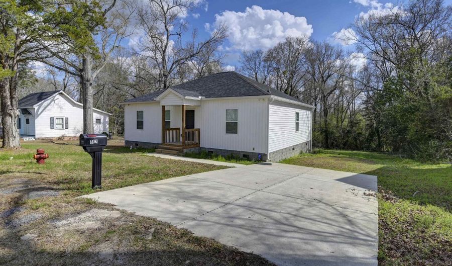 362 Hill St, Batesburg, SC 29006 - 3 Beds, 2 Bath