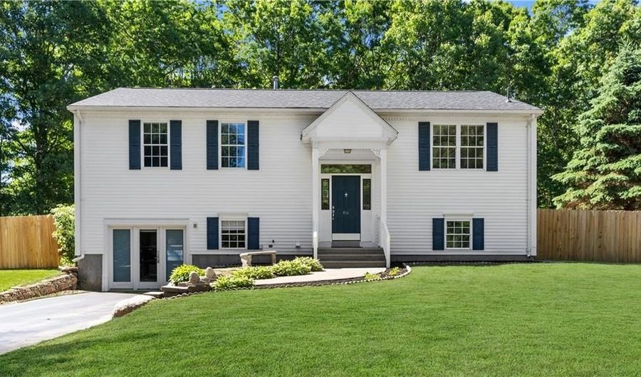 66 Hunters Crossing Dr, Coventry, RI 02816 - 3 Beds, 2 Bath