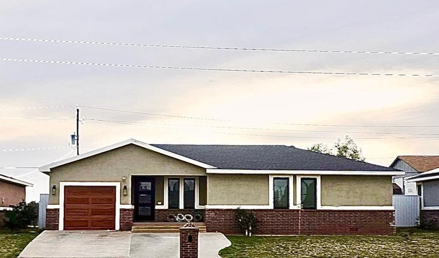 1411 NE Mustang Dr, Andrews, TX 79714 - 3 Beds, 2 Bath