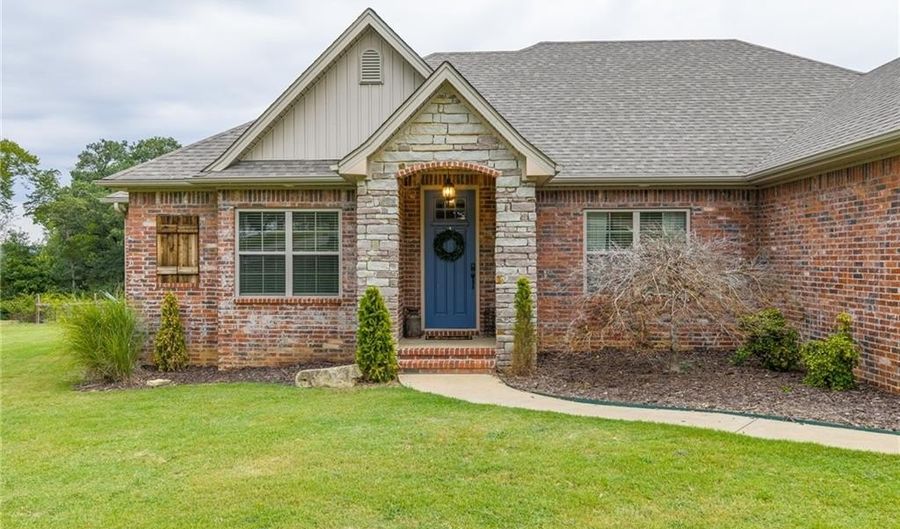230 Waterfront Cir, Alma, AR 72921 - 3 Beds, 3 Bath
