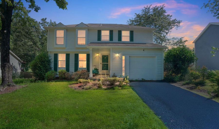 13211 STEEPLECHASE Dr, Bowie, MD 20715 - 4 Beds, 4 Bath