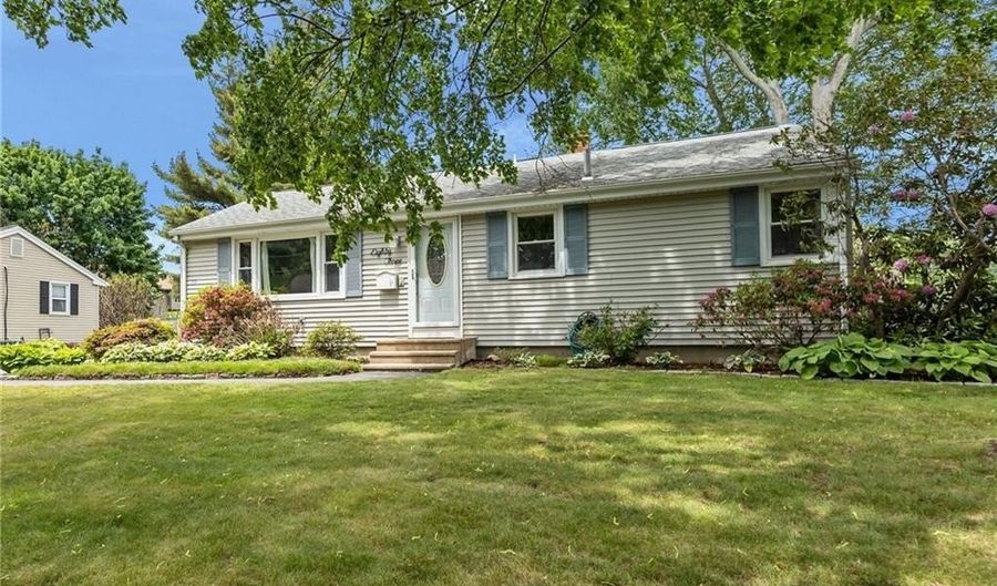 83 Bateman Ave, Cranston, RI 02920 - 3 Beds, 2 Bath