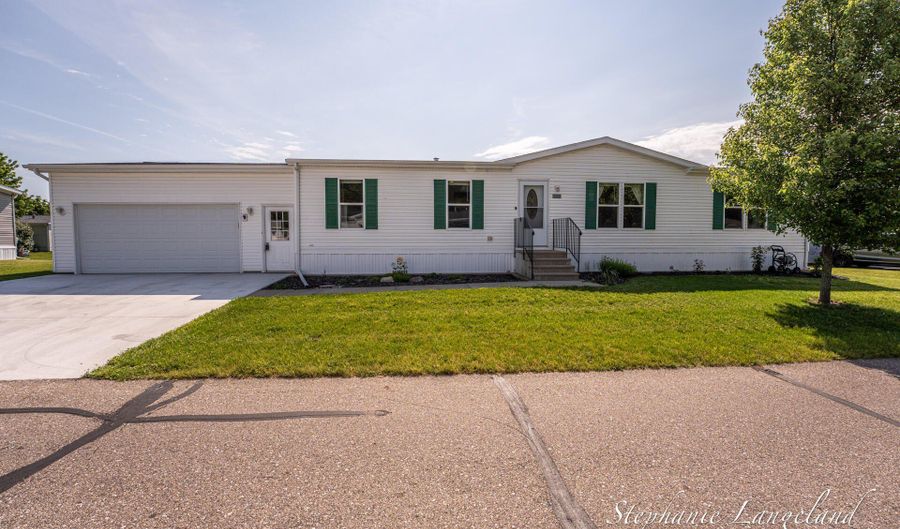 11712 Sunset Gln, Allendale, MI 49401 - 3 Beds, 2 Bath